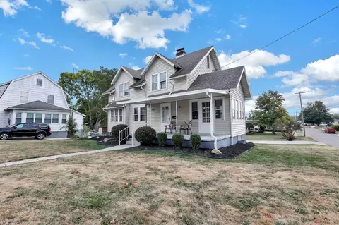 915 W Main St, Newark, OH 43055