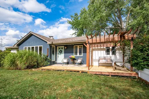 7513 Africa Rd, Westerville, OH 43082