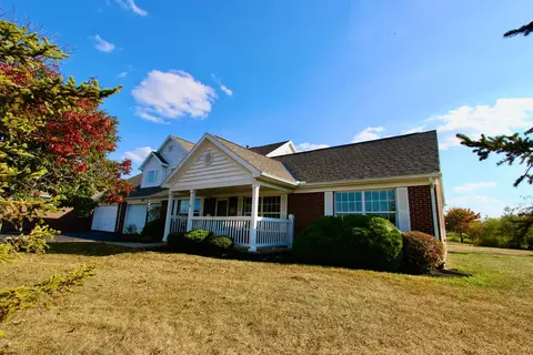 1290 Old Pond Dr, Marion, OH 43302
