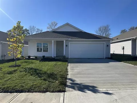 1025 Sherwood Loop, Bellefontaine, OH 43311