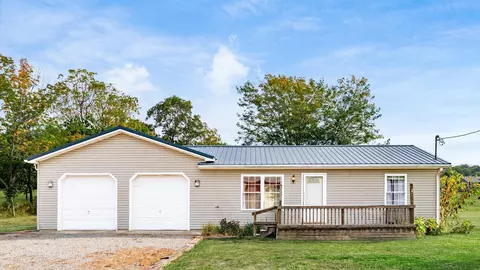 10539 Garrett Rd SW, Amanda, OH 43102