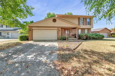 3471 Treehouse Ln, Canal Winchester, OH 43110