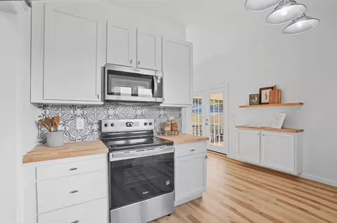 Kitchen - 356 Ludlow Ave, Springfield, OH 45505 photo 3 of 6