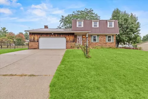 516 Hilltop Dr, Bellefontaine, OH 43311