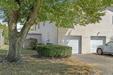 656 Cherry Ridge Rd #B, Columbus, OH 43228