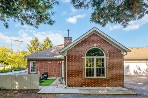 614 Hampton Woods Dr, Marion, OH 43302