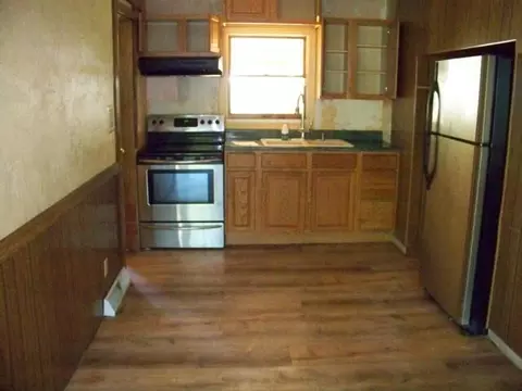 1047 Bibich Ct, Crestline, OH 44827