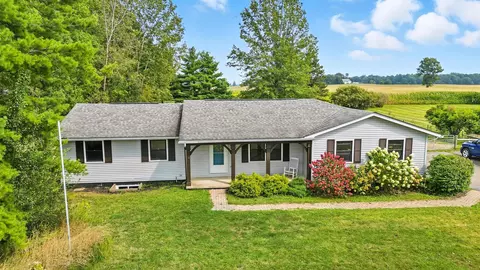 3033 Hazelton Etna Rd SW, Pataskala, OH 43062