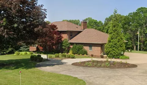 66586 Barrett Hill Rd, Cambridge, OH 43725
