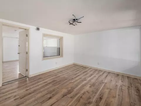 Living - 963 Erickson Ave, Columbus, OH 43227 photo 9 of 13