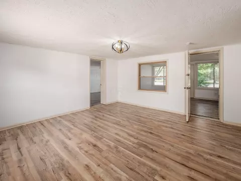 Living - 963 Erickson Ave, Columbus, OH 43227 photo 12 of 13