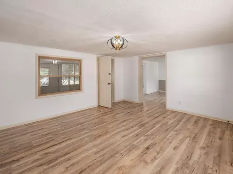 Living - 963 Erickson Ave, Columbus, OH 43227 photo 13 of 13
