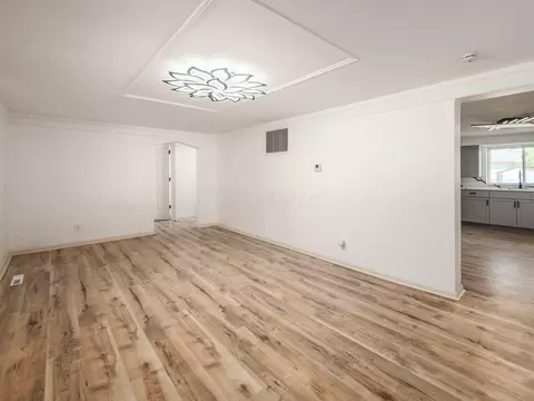 Living - 963 Erickson Ave, Columbus, OH 43227 photo 3 of 13