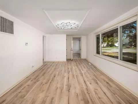 Living - 963 Erickson Ave, Columbus, OH 43227 photo 5 of 13