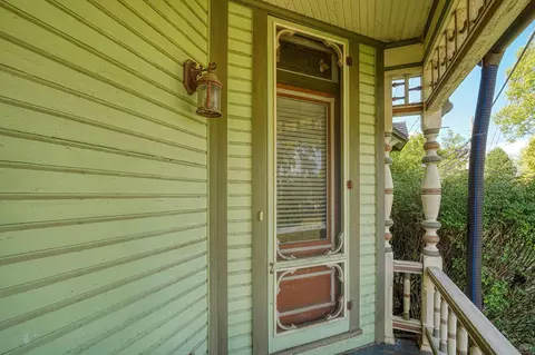Exterior - 1019 S Limestone St, Springfield, OH 45505 photo 11 of 12