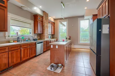 Kitchen - 1019 S Limestone St, Springfield, OH 45505 photo 1 of 5