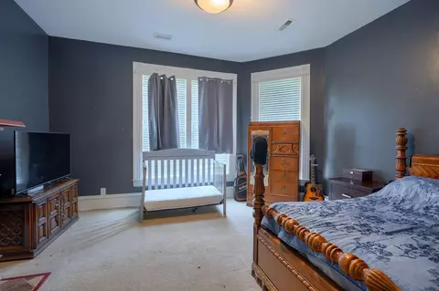 Bedroom - 1019 S Limestone St, Springfield, OH 45505 photo 6 of 6