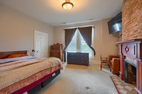 Bedroom - 1019 S Limestone St, Springfield, OH 45505 photo 3 of 6