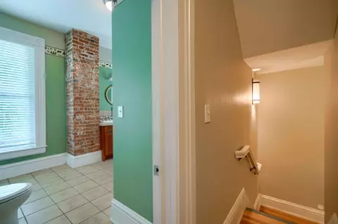 Entry Way - 1019 S Limestone St, Springfield, OH 45505 photo 10 of 10