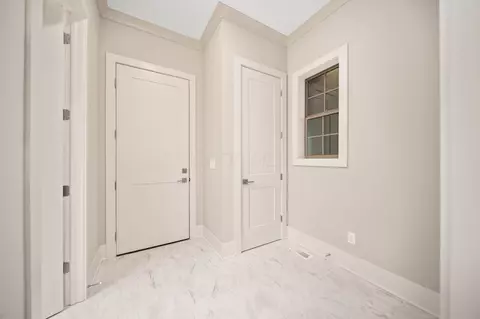 Entry Way - 7029 Snowdrop Ct, Dublin, OH 43016 photo 3 of 10