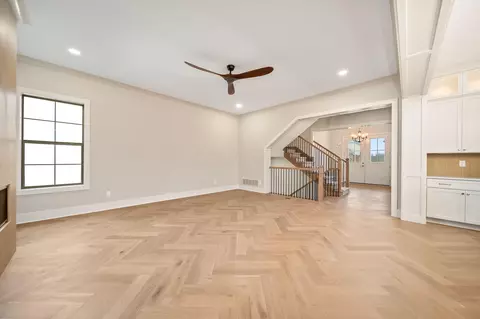Living - 7029 Snowdrop Ct, Dublin, OH 43016 photo 5 of 6