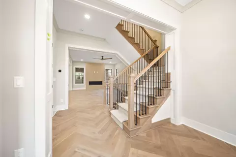 Entry Way - 7029 Snowdrop Ct, Dublin, OH 43016 photo 5 of 10