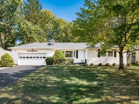 136 Grandview Ave, Delaware, OH 43015
