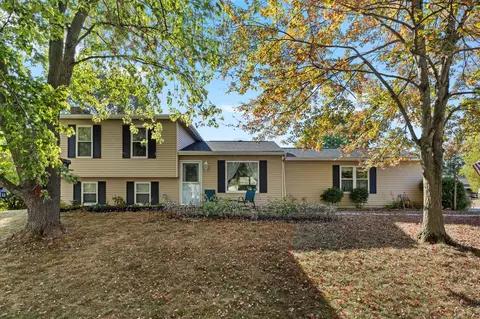 93 New Market Dr, Delaware, OH 43015