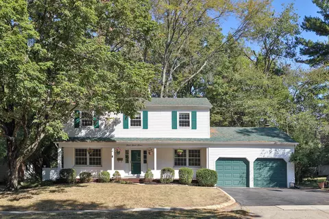 554 Haymore Ave N, Worthington, OH 43085