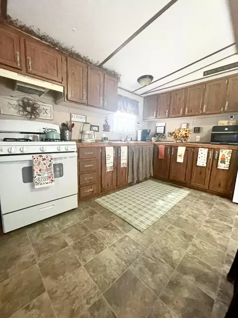 1999 Bluffstone Ct, Grove City, OH 43123