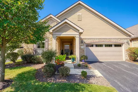 9038 Courtside Ln, Powell, OH 43065