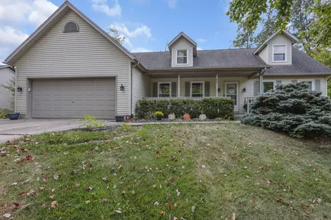602 Piedmont Ln, Heath, OH 43056