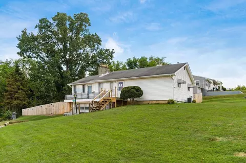 Exterior - 552 Summitview Dr, Lancaster, OH 43130 photo 2 of 5