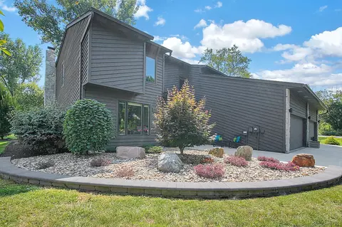 2545 W Choctaw Dr, London, OH 43140