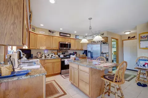 1051 Thomas Dr, Marion, OH 43302 photo 6
