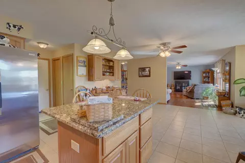 1051 Thomas Dr, Marion, OH 43302 photo 9