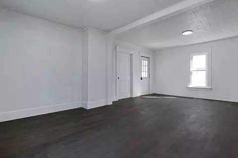 Living - 523 Thompson St, Marion, OH 43302 photo 2 of 2