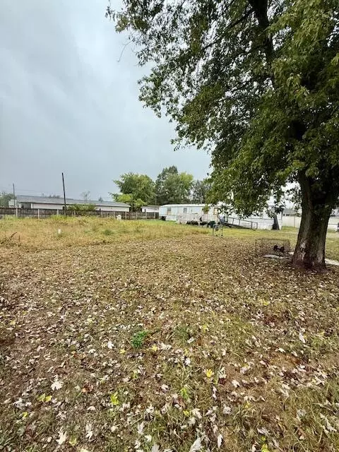 5 Oak St, The Plains, OH 45780