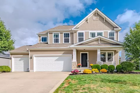 5954 Blue Star Dr, Grove City, OH 43123