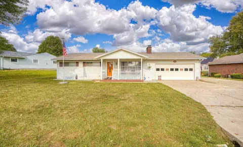 260 Meadow Dr, Circleville, OH 43113