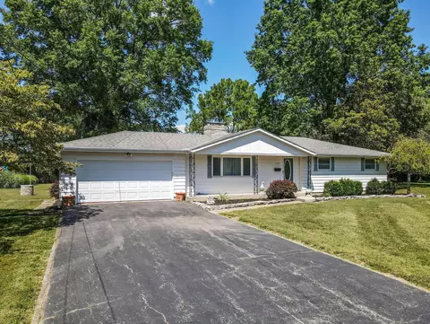 1566 Chillicothe St, Obetz, OH 43207