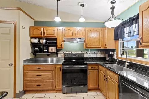 Kitchen - 7511 E Us Highway 36, Cable, OH 43009 photo 3 of 4