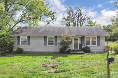6375 W Mohican Dr, Powell, OH 43065