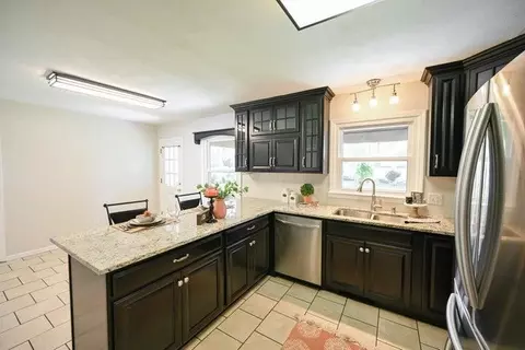 Kitchen - 2540 Rebecca Dr, Springfield, OH 45503 photo 7 of 7