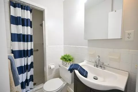 Bath - 2540 Rebecca Dr, Springfield, OH 45503 photo 2 of 4