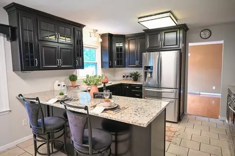 Kitchen - 2540 Rebecca Dr, Springfield, OH 45503 photo 1 of 7