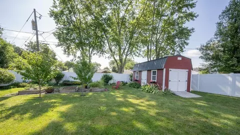 Exterior - 2540 Rebecca Dr, Springfield, OH 45503 photo 9 of 9