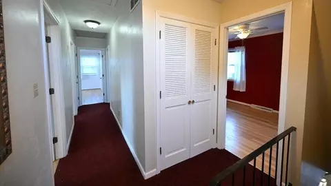 Entry Way - 2540 Rebecca Dr, Springfield, OH 45503 photo 2 of 2