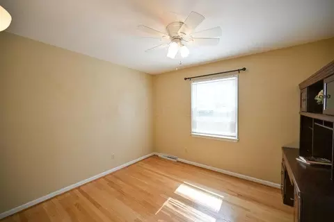Bedroom - 2540 Rebecca Dr, Springfield, OH 45503 photo 2 of 3