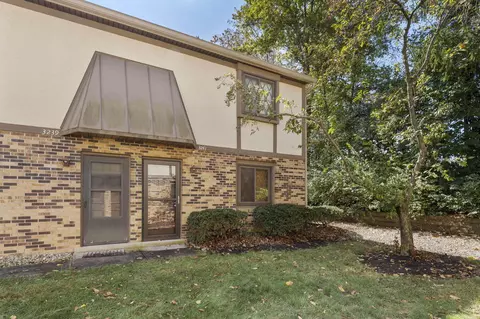 3241 Summertime Ct, Columbus, OH 43221